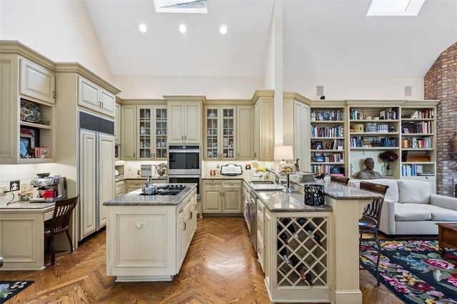 332 Cotswold Drive, Norman, OK 73072