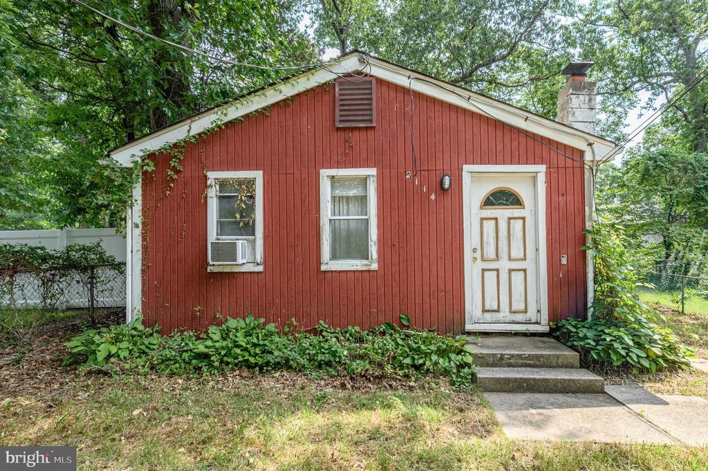 2114 HANOVER BLVD, BROWNS MILLS, NJ 08015 — exterior