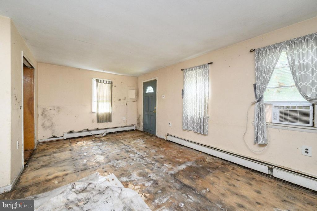 2114 HANOVER BLVD, BROWNS MILLS, NJ 08015 — photo 4
