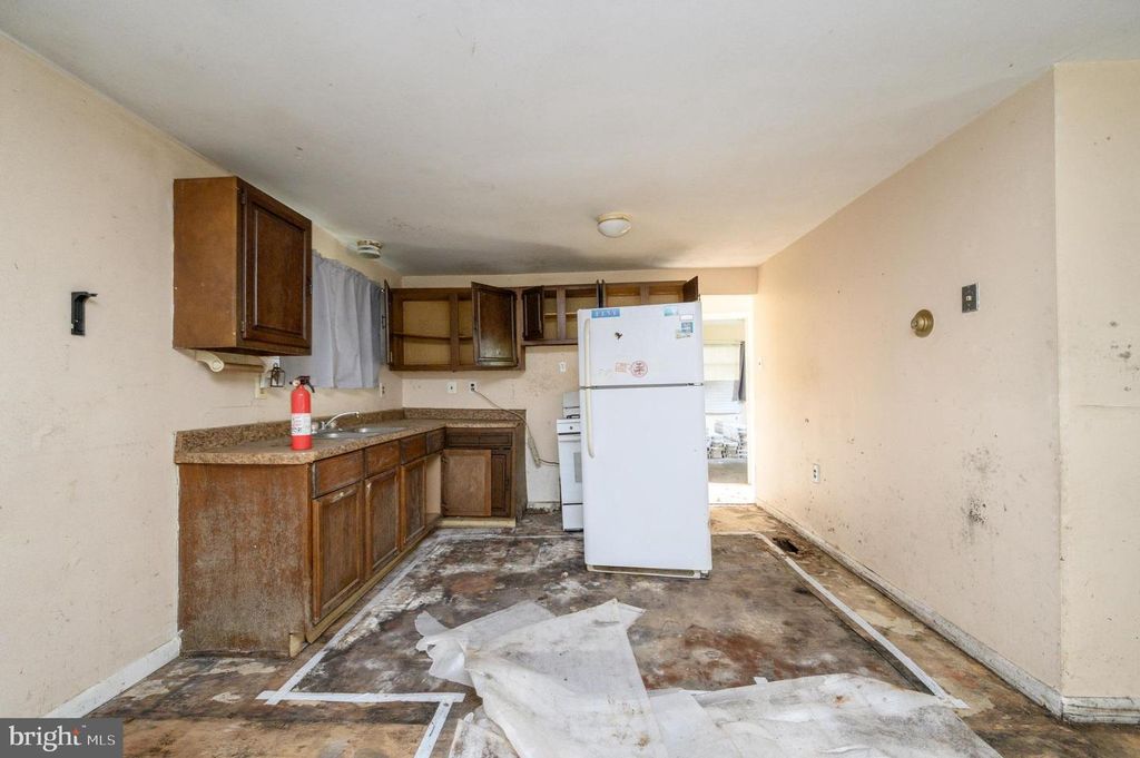 2114 HANOVER BLVD, BROWNS MILLS, NJ 08015 — photo 5