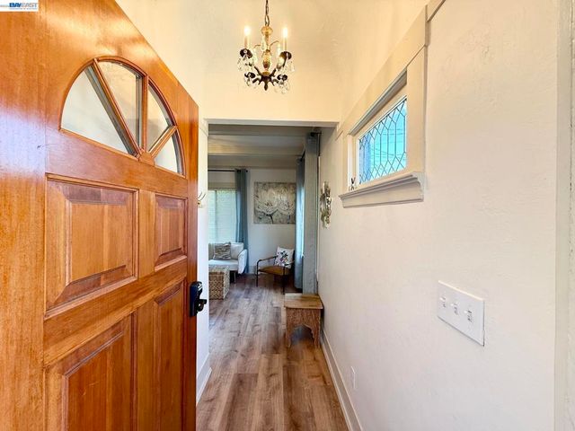 1614 Gould Ct, Alameda, CA 94501