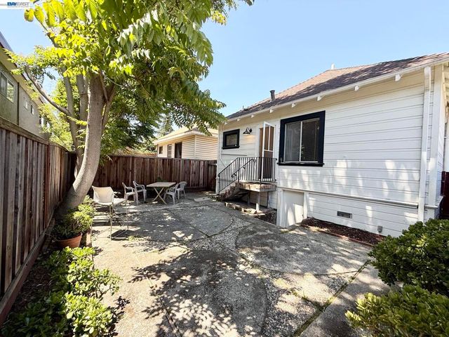 1614 Gould Ct, Alameda, CA 94501