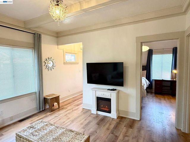 1614 Gould Ct, Alameda, CA 94501