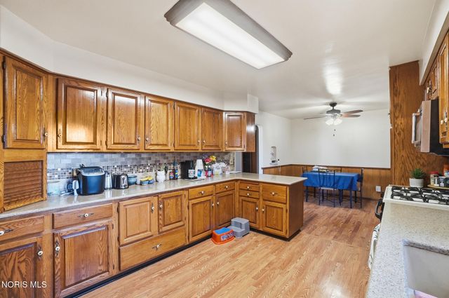 5874 Taylor Avenue, Walbridge, OH 43465