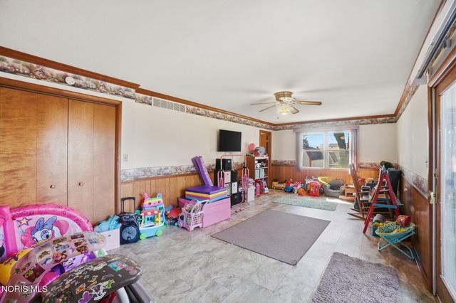 5874 Taylor Avenue, Walbridge, OH 43465