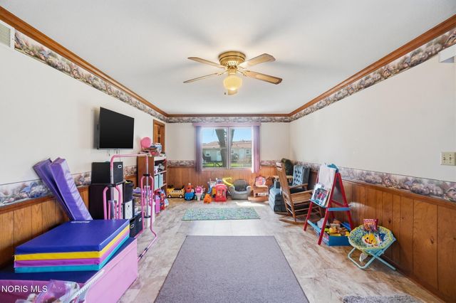 5874 Taylor Avenue, Walbridge, OH 43465