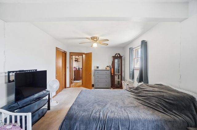 5874 Taylor Avenue, Walbridge, OH 43465