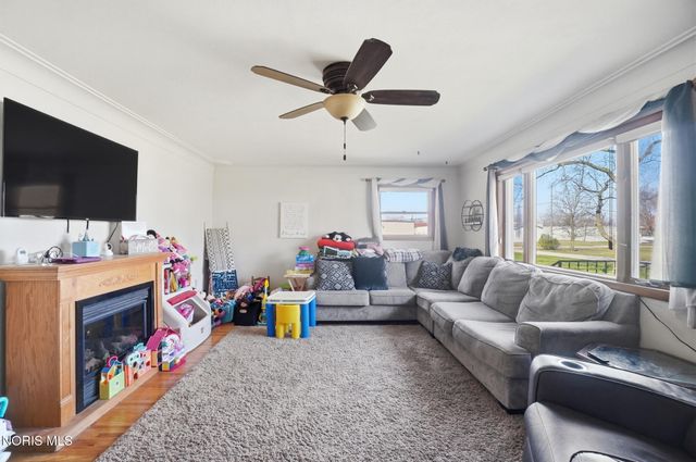 5874 Taylor Avenue, Walbridge, OH 43465