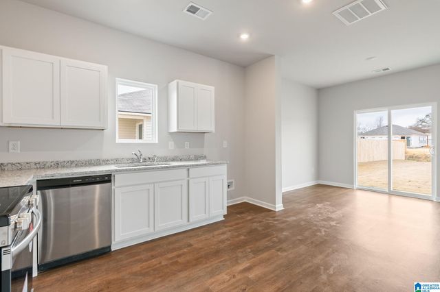 185 JEMISON TRAILS DRIVE, Jemison, AL 35085