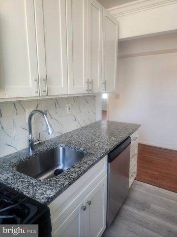 17 46TH ST SE #5, Washington, DC 20019