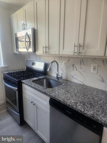 17 46TH ST SE #5, Washington, DC 20019