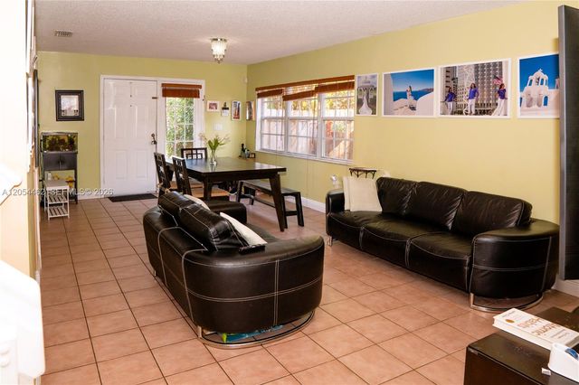 7081 SW 158th Court, Miami, FL 33193