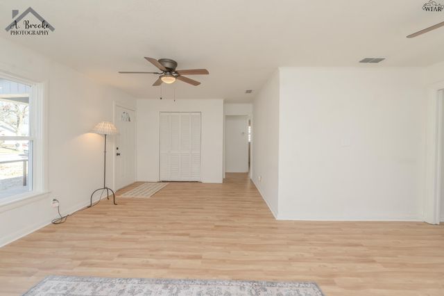 3213 HOLLYWOOD AVENUE, Wichita Falls, TX 76309