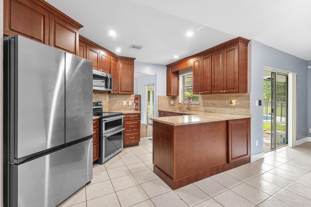 206 Parkwood Drive S, Royal Palm Beach, FL 33411