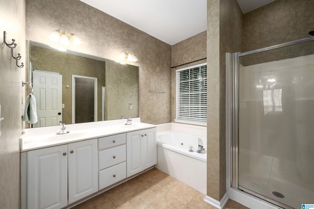307 HUNTER HILLS CIRCLE, Chelsea, AL 35043