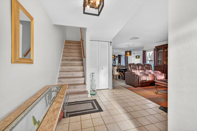 505 Sandtree Drive, Palm Beach Gardens, FL 33403