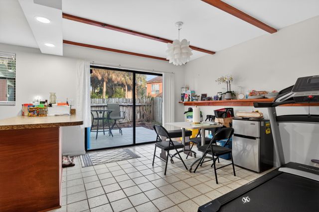 505 Sandtree Drive, Palm Beach Gardens, FL 33403