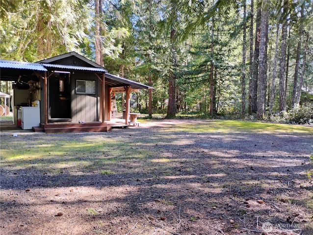 11 E N Duckabush Dr, Hoodsport, WA 98548