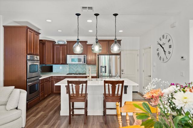 9200 Louis, Elk Grove, CA 95624