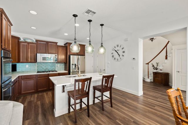 9200 Louis, Elk Grove, CA 95624