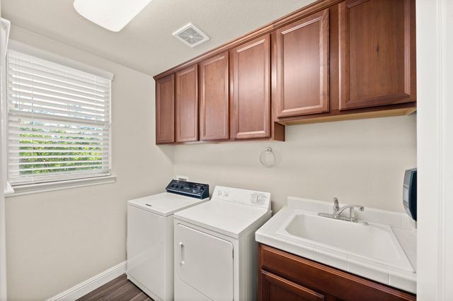 9200 Louis, Elk Grove, CA 95624