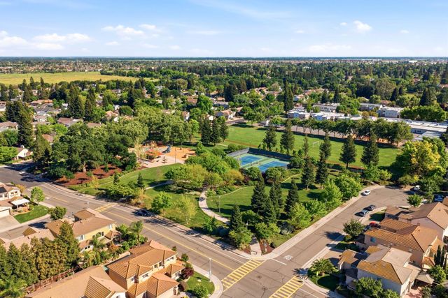 9200 Louis, Elk Grove, CA 95624