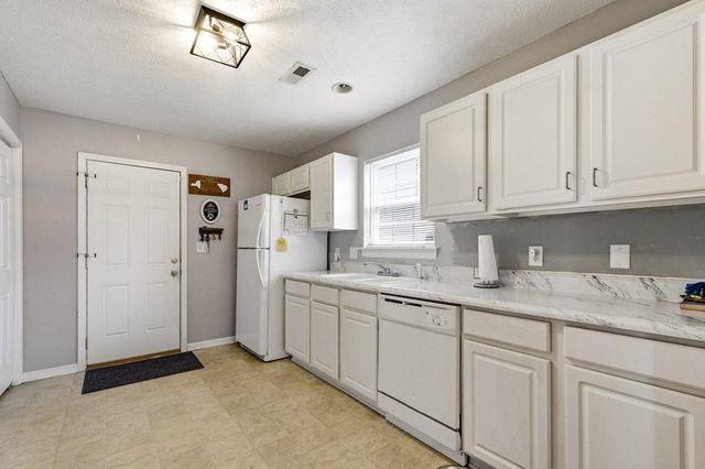 2902 Silver Leaf Circle, Loris, SC 29569