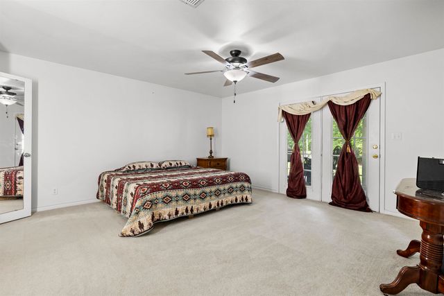 120 Lavender LN, Longview, TX 75605