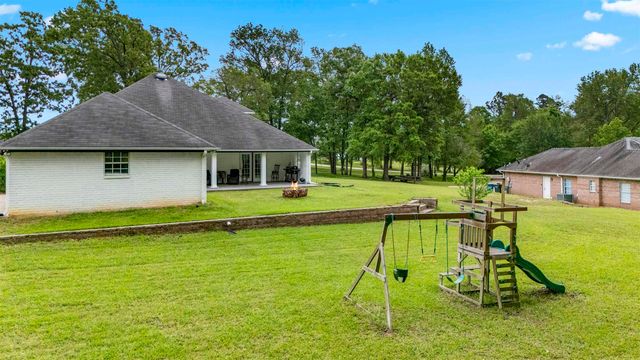 120 Lavender LN, Longview, TX 75605
