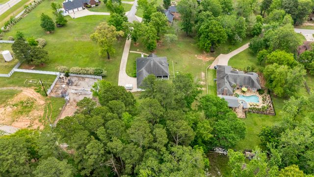 120 Lavender LN, Longview, TX 75605