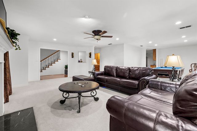 120 Lavender LN, Longview, TX 75605
