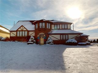 910 Canal Street, Magnolia, OH 44643