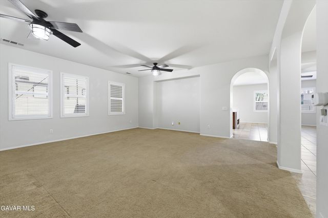 911 Valerie Lane, Tehachapi, CA 93561