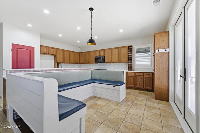 911 Valerie Lane, Tehachapi, CA 93561