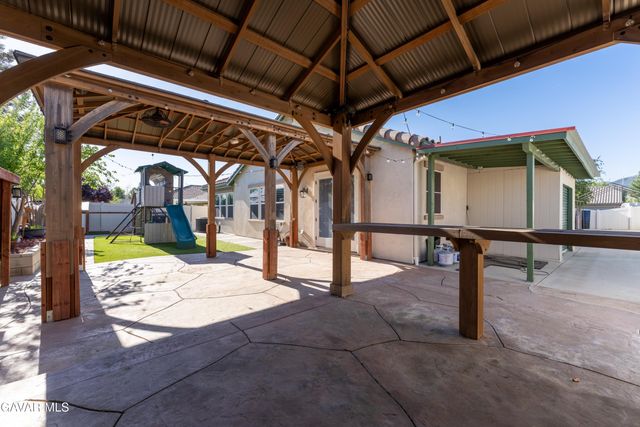 911 Valerie Lane, Tehachapi, CA 93561