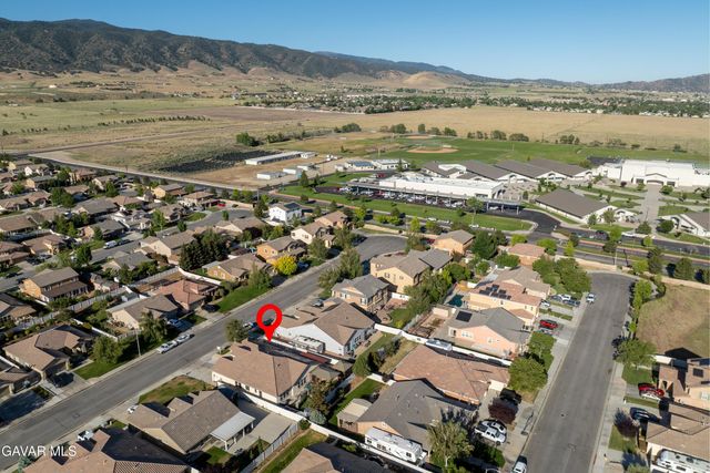 911 Valerie Lane, Tehachapi, CA 93561