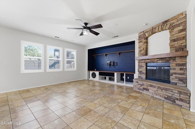 911 Valerie Lane, Tehachapi, CA 93561