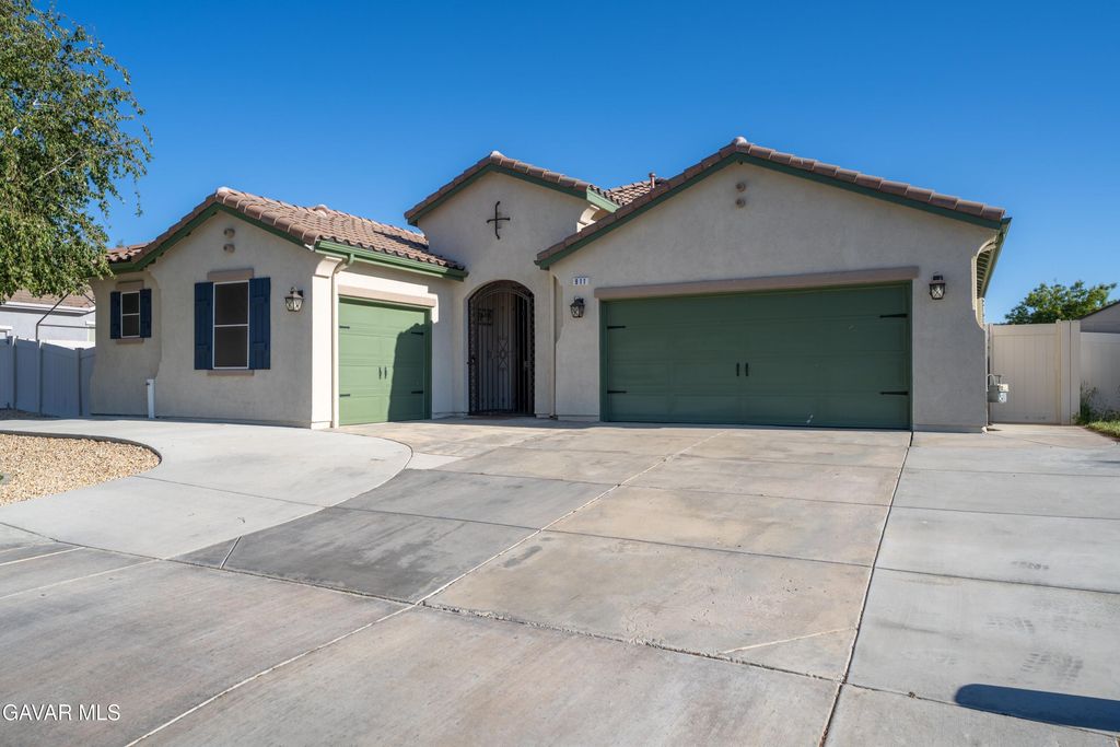 911 Valerie Lane, Tehachapi, CA 93561
