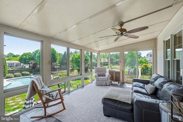 1 DAYLILY DR, Mount Laurel, NJ 08054