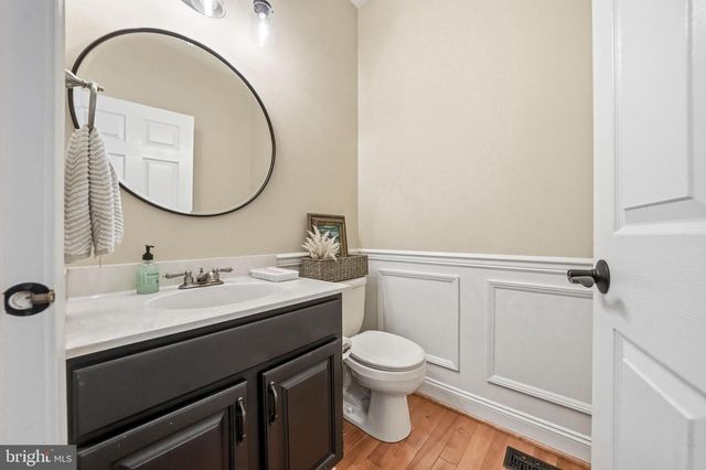 1 DAYLILY DR, Mount Laurel, NJ 08054