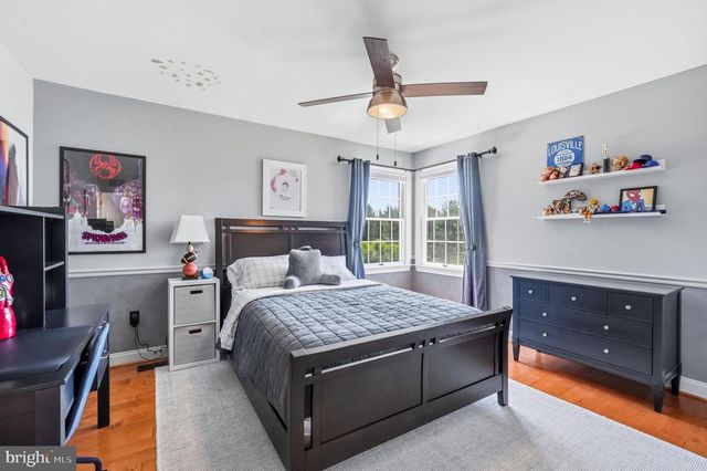 1 DAYLILY DR, Mount Laurel, NJ 08054