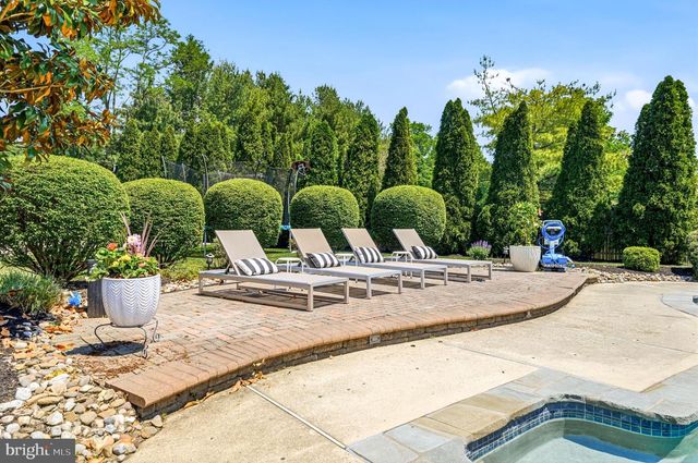 1 DAYLILY DR, Mount Laurel, NJ 08054
