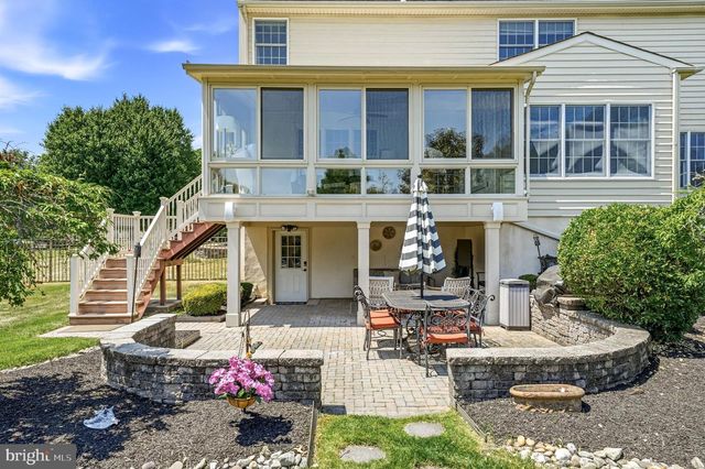 1 DAYLILY DR, Mount Laurel, NJ 08054