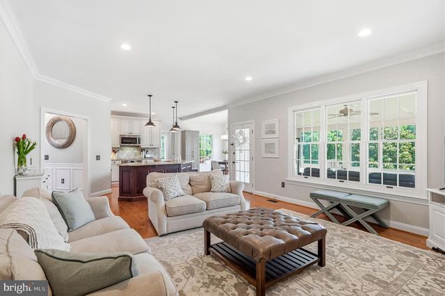 1 DAYLILY DR, Mount Laurel, NJ 08054