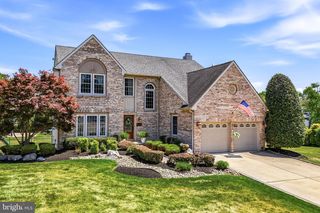 1 DAYLILY DR, Mount Laurel, NJ 08054