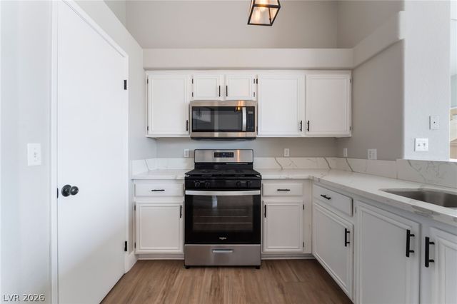 6201 East Lake Mead Boulevard 240, Las Vegas, NV 89156