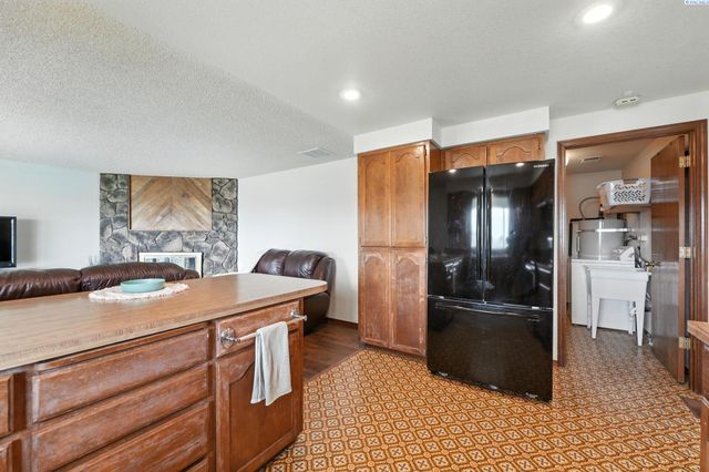 1406 Rimrock Ave, Richland, WA 99352