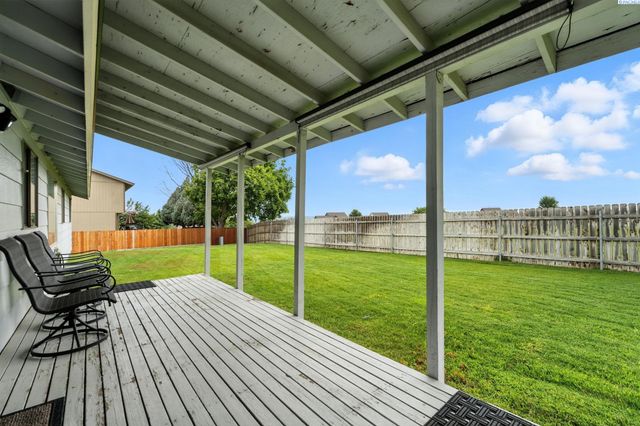 1406 Rimrock Ave, Richland, WA 99352