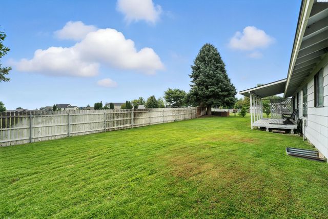 1406 Rimrock Ave, Richland, WA 99352