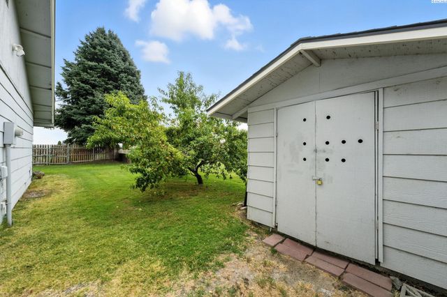 1406 Rimrock Ave, Richland, WA 99352